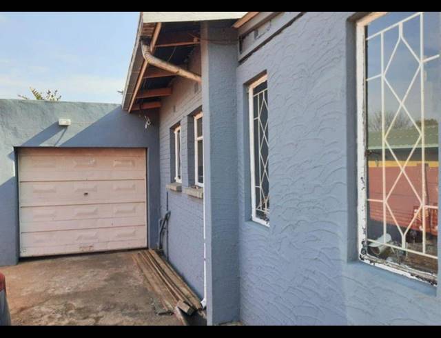 3 BEDROOM HOUSE RENTED IN MINNEBRON